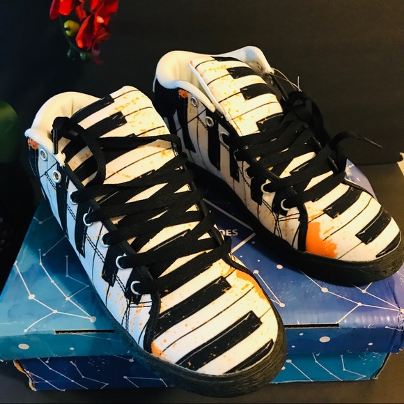 NWT- CUSTOM PIANO KEYBOARD CANVAS Chukka Shoes - Picture 8 of 8